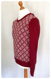 VINTAGE 1970s BURGUNDY WHITE GEOMETRIC PATTERN SKINNY RIB FINE KNIT JUMPER TOP MENS M L