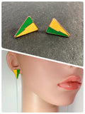 VINTAGE 80’s GREEN YELLOW ENAMEL ANTIQUE GOLD BRASS TRIANGLE GEOMETRIC LIGHTNING STUD EARRINGS