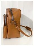 VINTAGE 1960’s 70’s DEEP TAN FAUX LEATHER MESSENGER FLIGHT TRAVEL SHOULDER BAG CASE