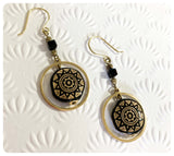 HANDMADE ANTIQUE BRASS GOLD BLACK INDIAN SUN MANDALA DISC HOOP DROP EARRINGS VINTAGE BOHO TRIBAL