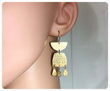 ANTIQUE GOLD HAMMERED BEATEN BRASS BRUTALIST RETRO MINIMAL TRIBAL GEOMETRIC MODERNIST DROP EARRINGS