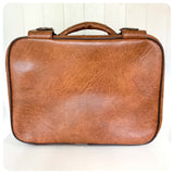 VINTAGE 1960’s 70’s DEEP TAN FAUX LEATHER LUGGAGE WEEKEND BAG CASE RETRO SUITCASE