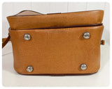 VINTAGE 1960’s 70’s DEEP TAN FAUX LEATHER MESSENGER FLIGHT TRAVEL SHOULDER BAG CASE