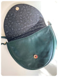 JANE SHILTON LONDON VINTAGE 1970’s 80’s BOTTLE GREEN LEATHER CROSS BODY SADDLE SHOULDER BAG HANDBAG BOHO