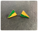 VINTAGE 80’s GREEN YELLOW ENAMEL ANTIQUE GOLD BRASS TRIANGLE GEOMETRIC LIGHTNING STUD EARRINGS