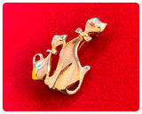 VINTAGE 70’s 80’s ART DECO STYLE GOLD TONE BRASS CUTE CAT & KITTEN WITH BOW TIE BROOCH PIN