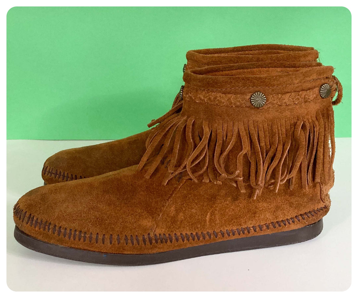 Minnetonka moccasins fringe boots on sale