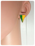 VINTAGE 80’s GREEN YELLOW ENAMEL ANTIQUE GOLD BRASS TRIANGLE GEOMETRIC LIGHTNING STUD EARRINGS