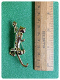 VINTAGE 70’s 80’s GOLD TONE CLIMBING LEOPARD BIG CAT CRYSTAL GEM BROOCH