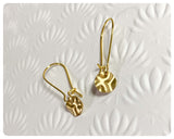 VINTAGE ANTIQUE GOLD BEATEN BRASS DISC SIMPLE ROUND COIN MINIMAL DAINTY DANGLE DROP EARRINGS