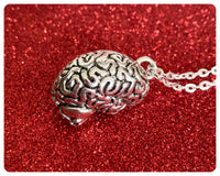 HAND CRAFTED 3D SILVER BIG BRAIN ANATOMY NECKLACE PSYCHOLOGY QUIRKY ZOMBIE RETRO