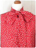 VINTAGE 70’s RED WHITE KITSCH HORSE PRINT PUSSY BOW TIE NECK BLOUSE SHIRT UK 10-12