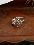 Sterling Silver Daisy Outline Ring - Penny Bizarre - 1