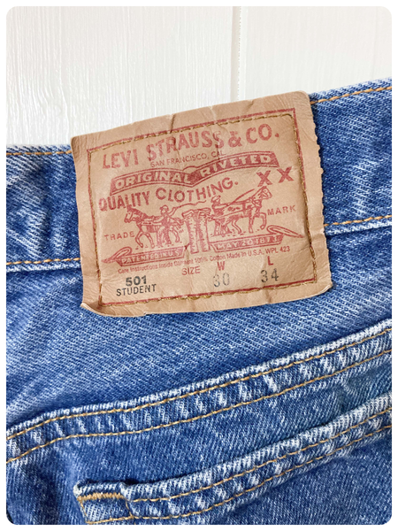 ORIGINAL VINTAGE LEVI LEVIS BLUE DENIM 501 STUDENT FIT JEANS USA